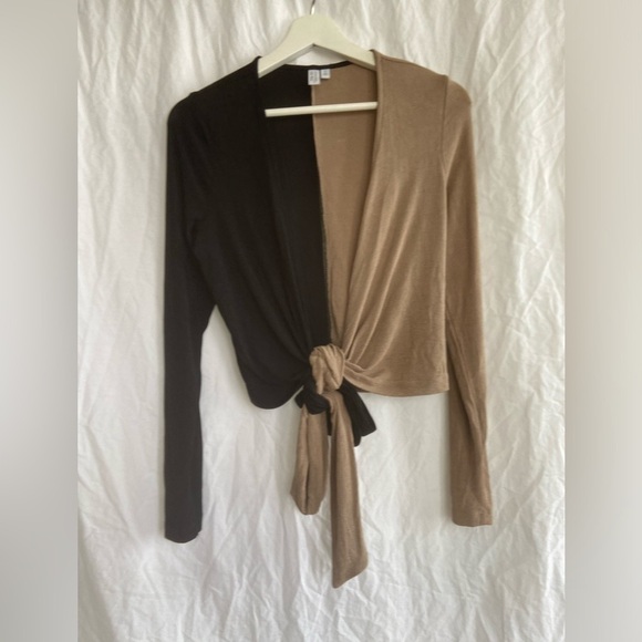 & Other Stories Colorblock two-tone Wrap Knit Top Size Small - Picture 2 of 13